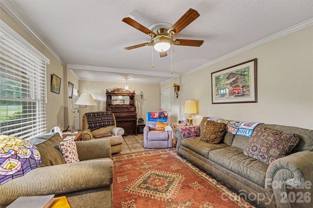 591 Mullis Road, Union Grove, NC 28689