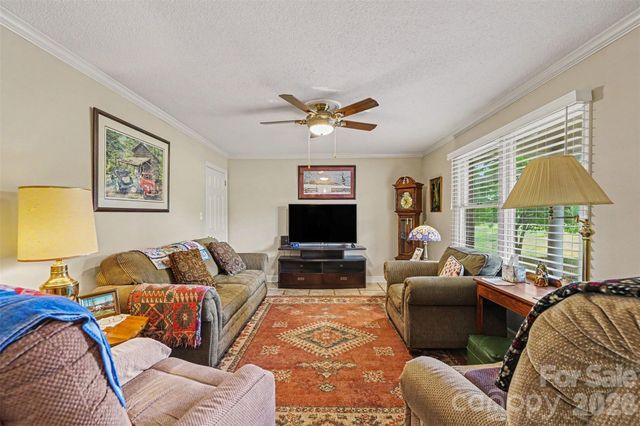591 Mullis Road, Union Grove, NC 28689