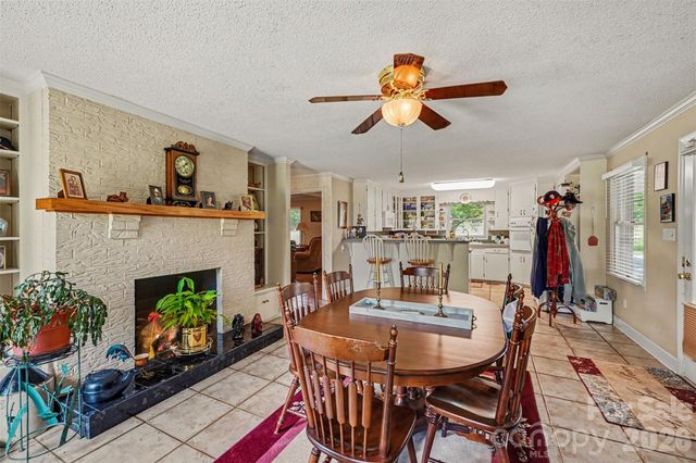 591 Mullis Road, Union Grove, NC 28689