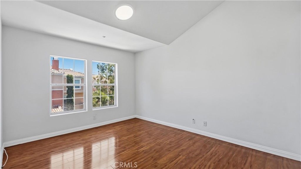 Image 10 of property listing at 3 Palmieri Aisle, Irvine, CA 92606