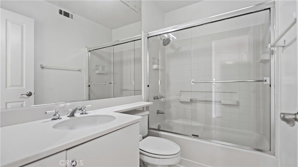 Image 14 of property listing at 3 Palmieri Aisle, Irvine, CA 92606