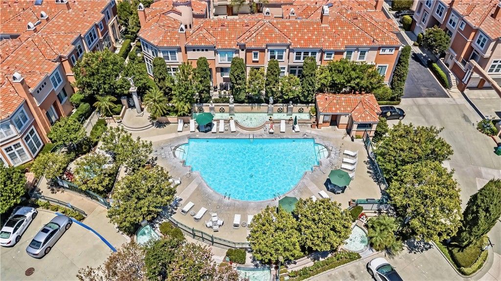 Image 15 of property listing at 3 Palmieri Aisle, Irvine, CA 92606