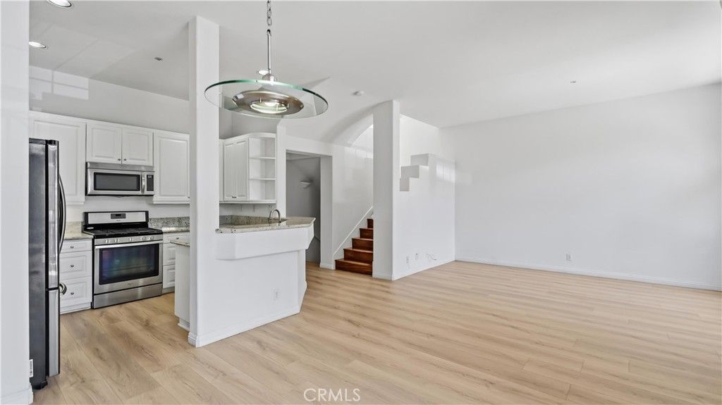 Image 4 of property listing at 3 Palmieri Aisle, Irvine, CA 92606