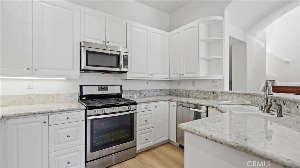 Image 5 of property listing at 3 Palmieri Aisle, Irvine, CA 92606