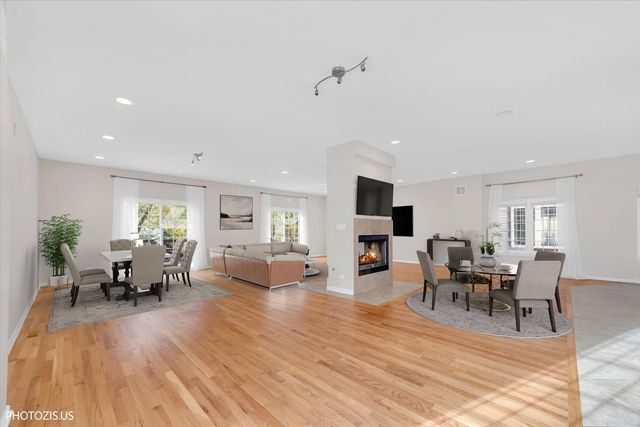 23974 N OVERHILL Drive, Lake Zurich, IL 60047