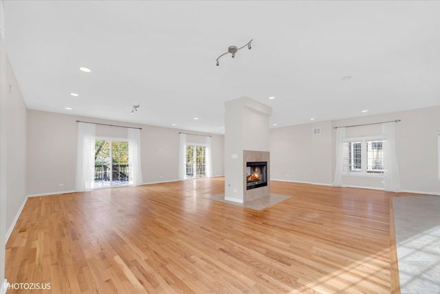 23974 N OVERHILL Drive, Lake Zurich, IL 60047