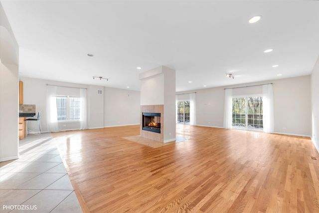 23974 N OVERHILL Drive, Lake Zurich, IL 60047