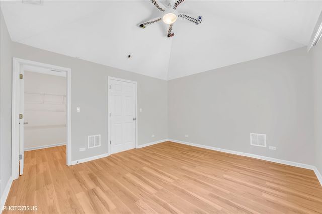 23974 N OVERHILL Drive, Lake Zurich, IL 60047