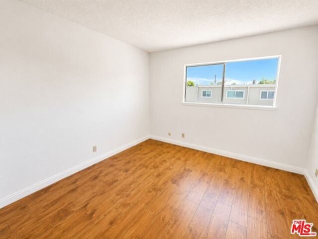 7137 Coldwater Canyon Avenue 12, North Hollywood (los Angeles), CA 91605