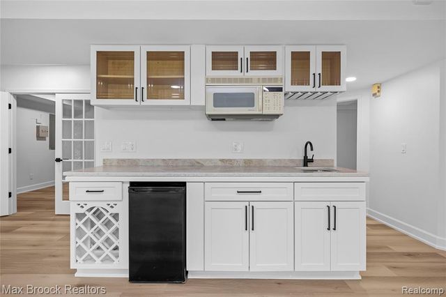 7219 Oakwood Drive, West Bloomfield, MI 48322