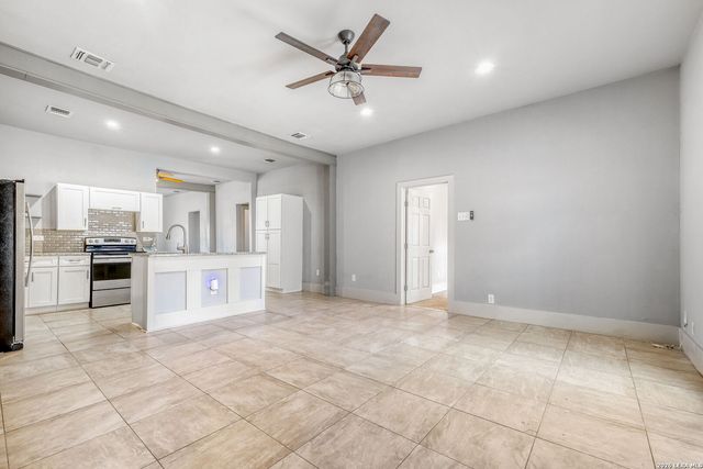 1127 Westfall, San Antonio, TX 78210