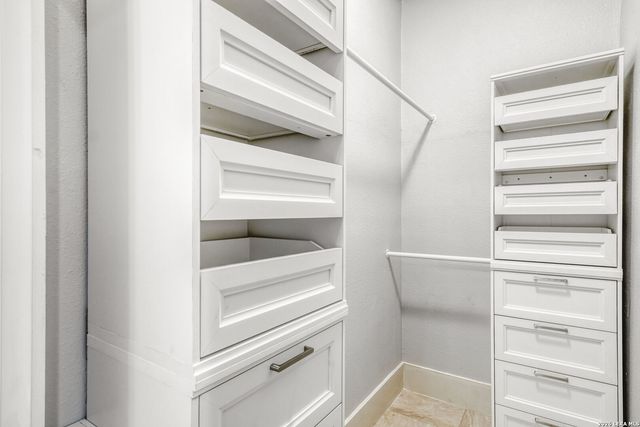 1127 Westfall, San Antonio, TX 78210