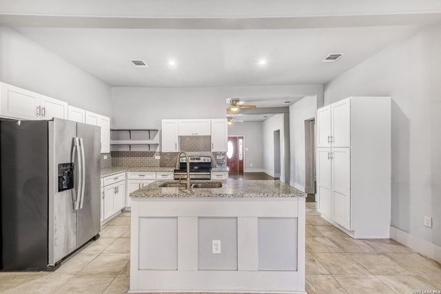 1127 Westfall, San Antonio, TX 78210