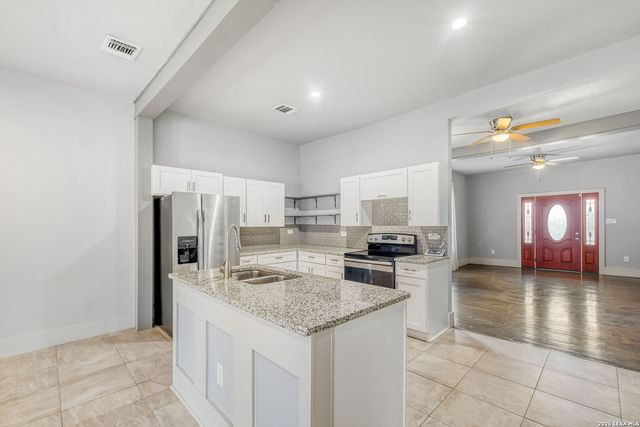 1127 Westfall, San Antonio, TX 78210