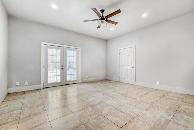 1127 Westfall, San Antonio, TX 78210