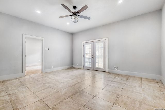 1127 Westfall, San Antonio, TX 78210