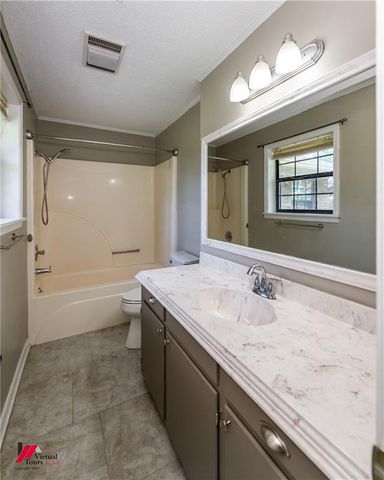 236 CHARLIE CANNON Road, Coushatta, LA 71019