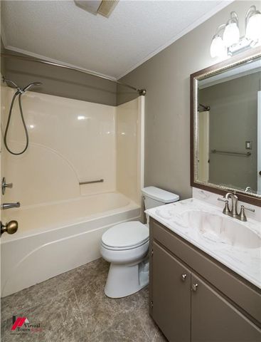 236 CHARLIE CANNON Road, Coushatta, LA 71019