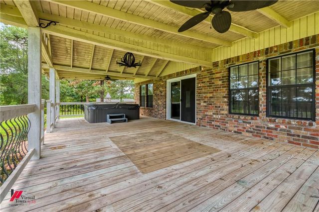 236 CHARLIE CANNON Road, Coushatta, LA 71019