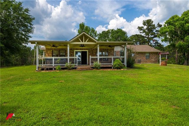 236 CHARLIE CANNON Road, Coushatta, LA 71019