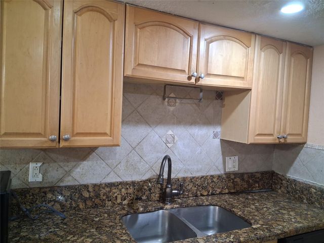 1349 Seaview, North Lauderdale, FL 33068