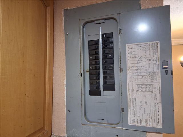 1349 Seaview, North Lauderdale, FL 33068