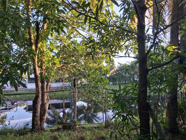 1349 Seaview, North Lauderdale, FL 33068