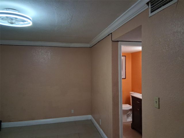 1349 Seaview, North Lauderdale, FL 33068