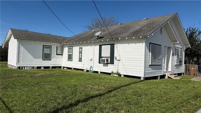 515 Harmon St, Corpus Christi, TX 78405