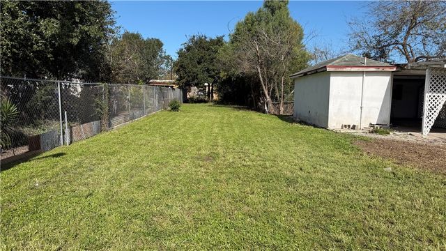 515 Harmon St, Corpus Christi, TX 78405