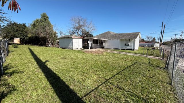 515 Harmon St, Corpus Christi, TX 78405