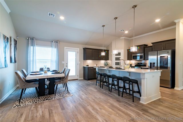 1403 E 150th Place S, Glenpool, OK 74033