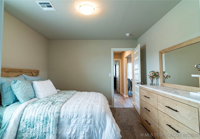 1403 E 150th Place S, Glenpool, OK 74033