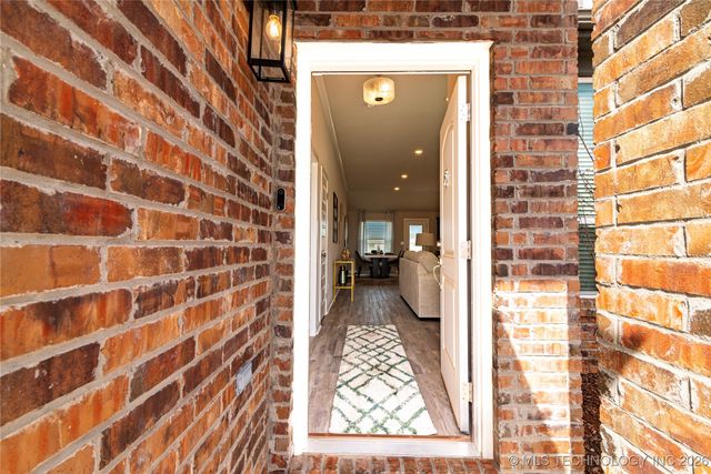 1403 E 150th Place S, Glenpool, OK 74033