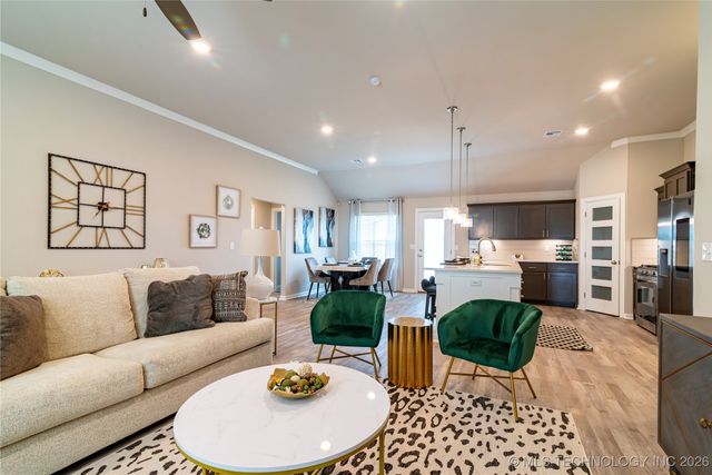 1403 E 150th Place S, Glenpool, OK 74033