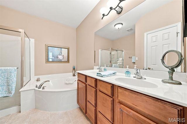 303 Glasgow Drive, St Charles, MO 63301