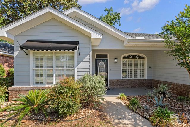 105 Natchez Trace, Foley, AL 36535