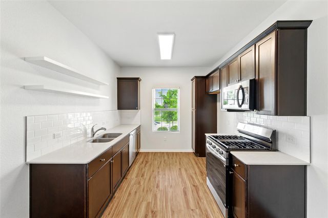 7013 Tonka LN, Austin, TX 78744