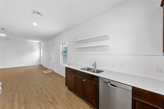 7013 Tonka LN, Austin, TX 78744