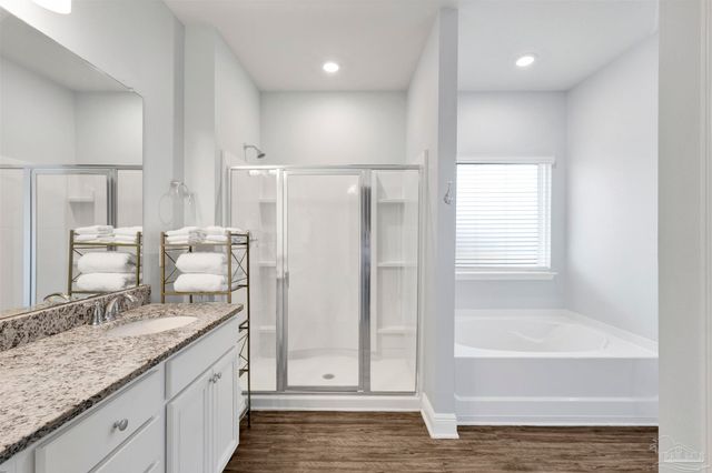 3736 Hawks Landing Cir, Pace, FL 32571