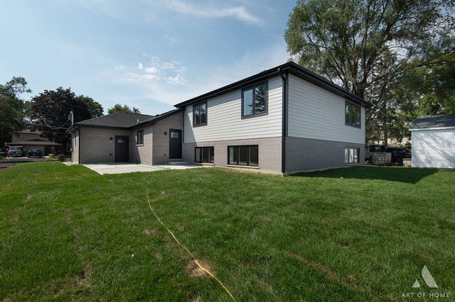 9605 S 78th Court, Hickory Hills, IL 60457