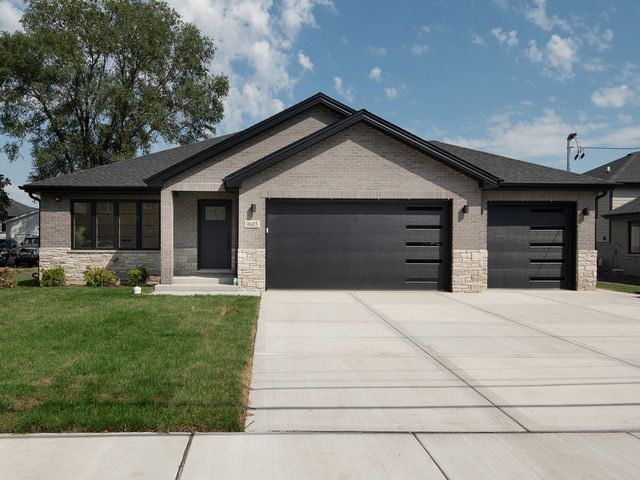 9605 S 78th Court, Hickory Hills, IL 60457