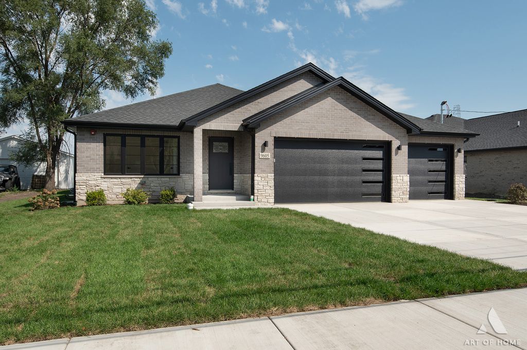 9605 S 78th Court, Hickory Hills, IL 60457