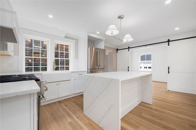 14 Sherman Street, Newport, RI 02840