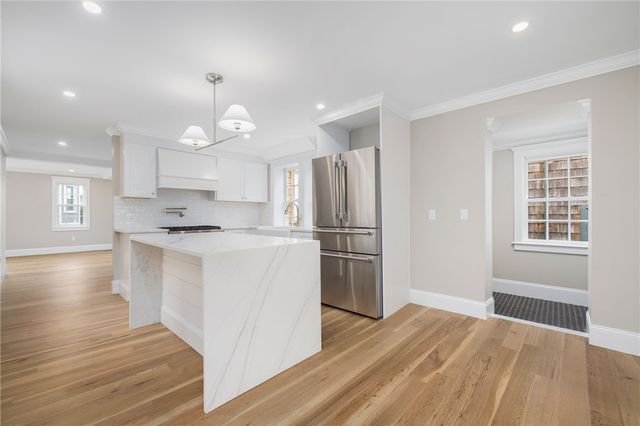 14 Sherman Street, Newport, RI 02840