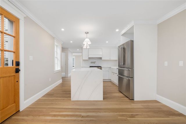 14 Sherman Street, Newport, RI 02840