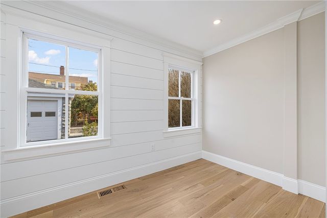 14 Sherman Street, Newport, RI 02840