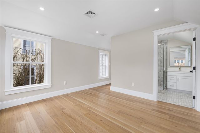 14 Sherman Street, Newport, RI 02840