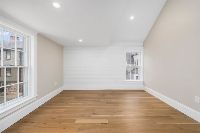 14 Sherman Street, Newport, RI 02840