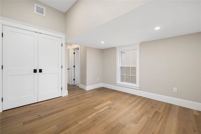 14 Sherman Street, Newport, RI 02840